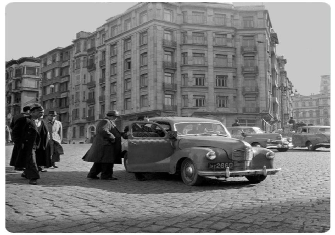 Daru Sultan Hotels Galata Istanbulská provincie Exteriér fotografie The building in 1950