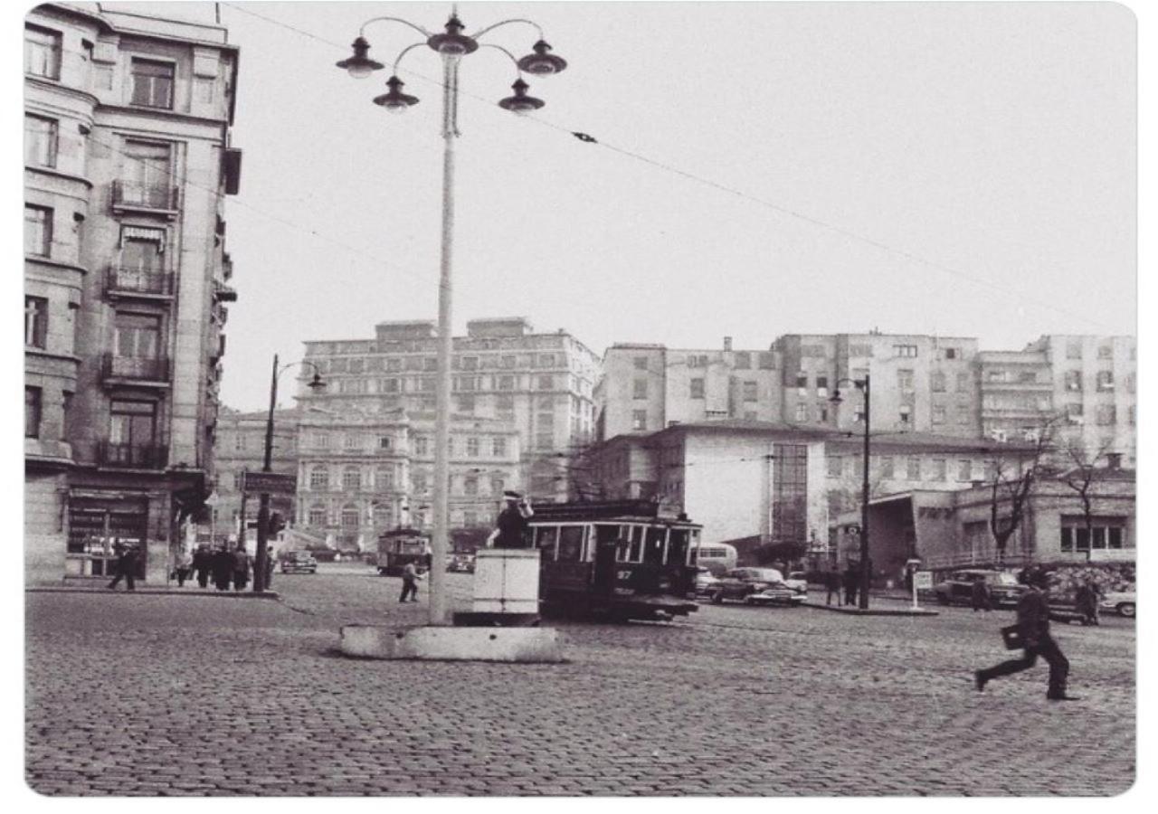 Daru Sultan Hotels Galata Istanbulská provincie Exteriér fotografie The square in 1980